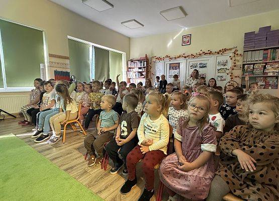 Grafika 4: 15.09.2026 "Turystyczny elementarz" - Spotkanie z teatrem!