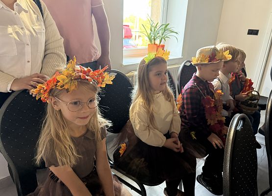Grafika 6: 01.10.2026 Konkurs recytatorski „Idzie jesień przez las"