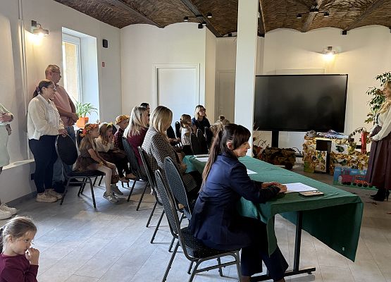 Grafika 9: 01.10.2026 Konkurs recytatorski „Idzie jesień przez las"