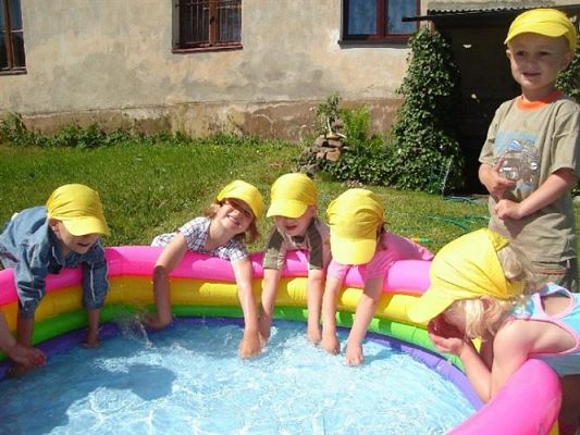 Grafika #10: 2008-06-03 - Maluchy na wycieczce w Mini ZOO w Charbrowie