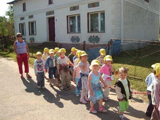 Grafika #11: 2008-06-03 - Maluchy na wycieczce w Mini ZOO w Charbrowie