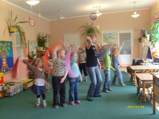 Grafika #3: 2008-04-04 - Zajęcia dodatkowe z rytmiki w grupie 6-latków