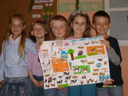 Grafika #2: 2008-04-18 - Starszaki pracują na zajęciach