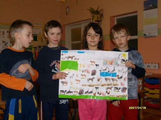 Grafika #4: 2008-04-18 - Starszaki pracują na zajęciach