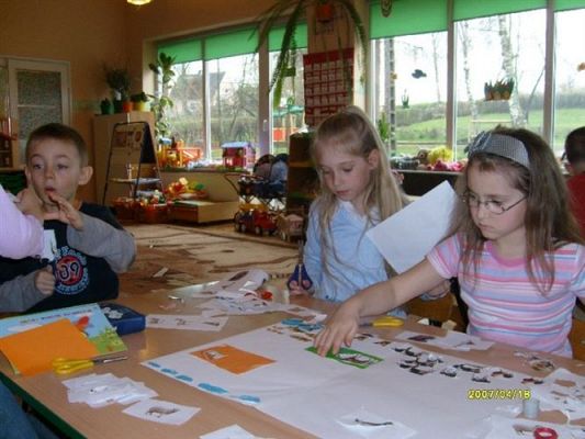 Grafika #7: 2008-04-18 - Starszaki pracują na zajęciach