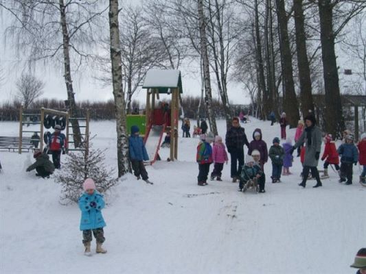 Grafika #1: 2009-02-19 Zabawy na śniegu