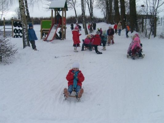 Grafika #4: 2009-02-19 Zabawy na śniegu