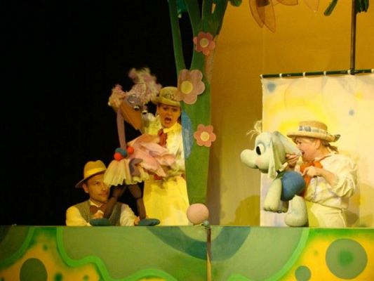 Grafika #3: 2009-04-15 Wyjazd do Słupska na przedstawienie - Nieznośny słonik