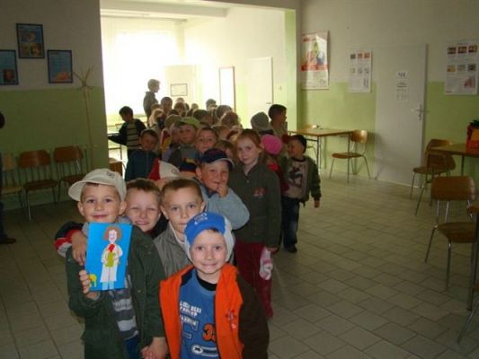 Grafika #0: 2009-04-16 Wycieczka do Ośrodka Zdrowia w Wicku