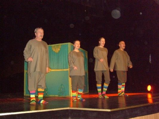 Grafika #17: 2008-11-21 Wyjazd do teatru w Słupsku na przedstawienie Jaś i Małgosia