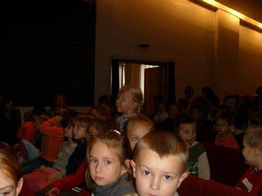 Grafika #23: 2008-11-21 Wyjazd do teatru w Słupsku na przedstawienie Jaś i Małgosia