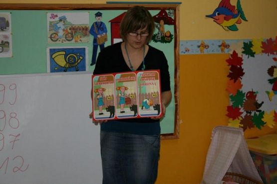 Grafika #6: 2009.11.10 - Spotkanie z policjantem "Uczymy się bezpiecznych zachowań"