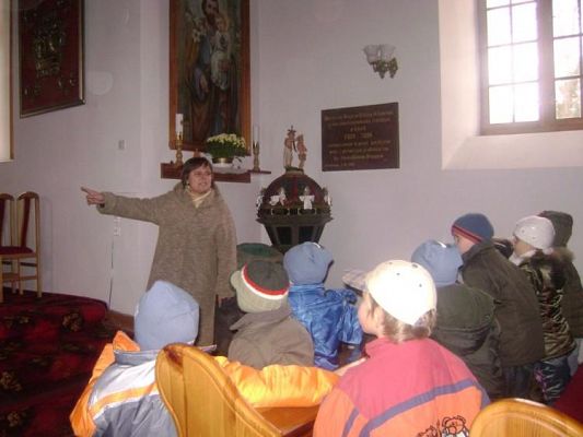 Grafika #7: 2009.11.04 - Piesza wycieczka do kościoła barokowego w Charbrowie