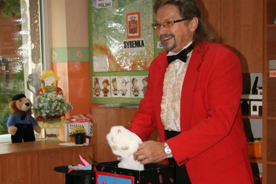 Grafika #6: 2009-09-25 Czarodziej w przedszkolu