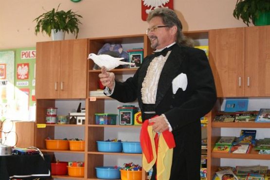 Grafika #16: 2009-09-25 Czarodziej w przedszkolu