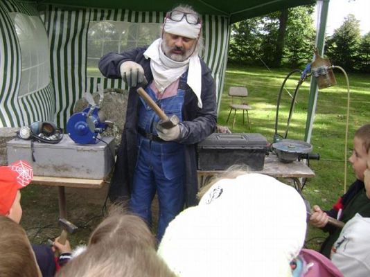 Grafika #6: 2009-09-17 Wycieczka do Poraju - Plener Rzeźbiarski