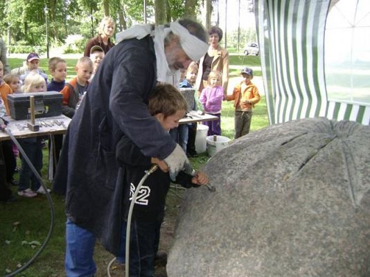 Grafika #17: 2009-09-17 Wycieczka do Poraju - Plener Rzeźbiarski