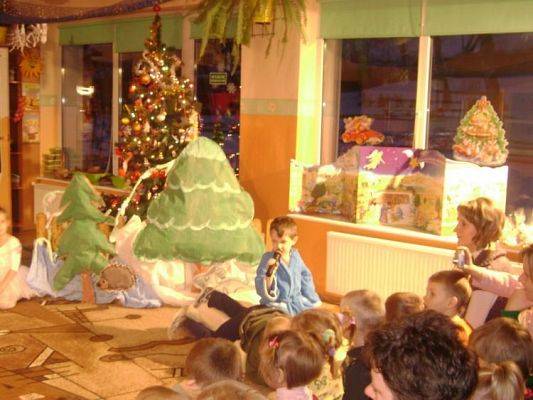 Grafika #8: 17.12.2009 - Przedstawienie "Zima lubi dzieci"