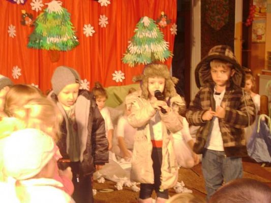 Grafika #10: 17.12.2009 - Przedstawienie "Zima lubi dzieci"