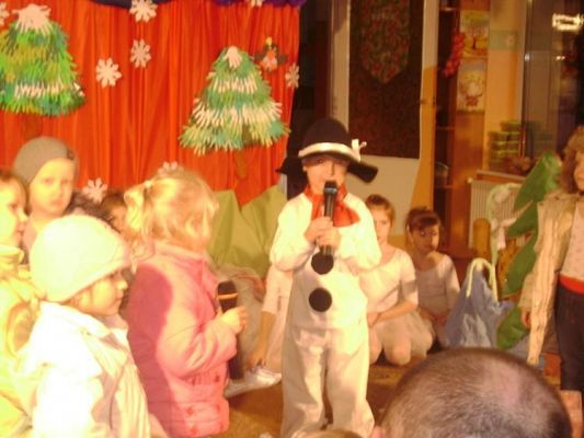 Grafika #11: 17.12.2009 - Przedstawienie "Zima lubi dzieci"