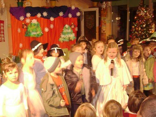 Grafika #13: 17.12.2009 - Przedstawienie "Zima lubi dzieci"