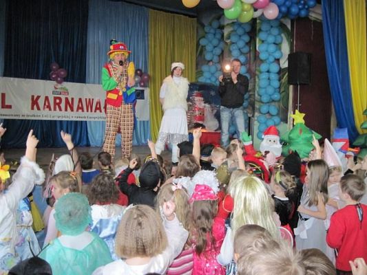 Grafika #1: 05.02.2010 - Bal karnawałowy