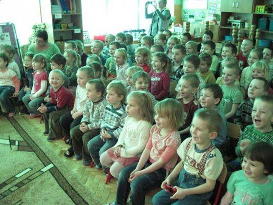 Grafika #0: 04.02.2010 - Przedstawienie pt. " Zaczarowane słowa"