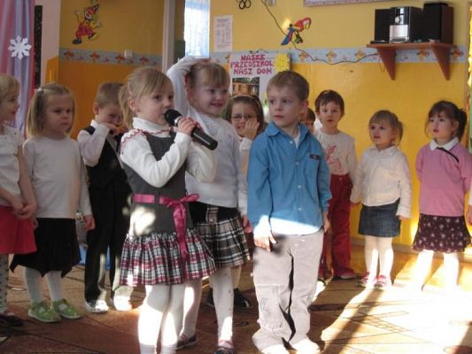 Grafika #13: 2010.01.22 - Dzień Babci i Dziadka w grupie "Maluszków"