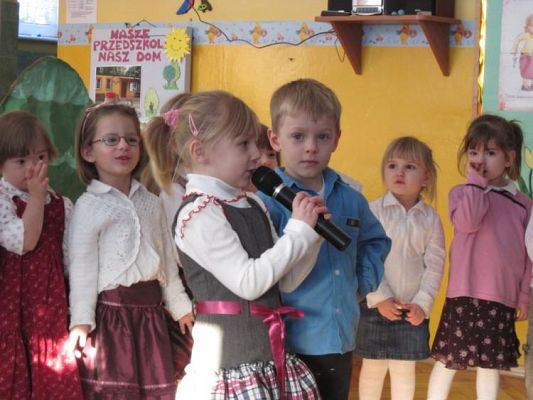 Grafika #18: 2010.01.22 - Dzień Babci i Dziadka w grupie "Maluszków"