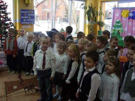 Grafika #2: 2010.01.21 - Dzień Babci i Dziadka w grupie "średniaków" i "starszaków"