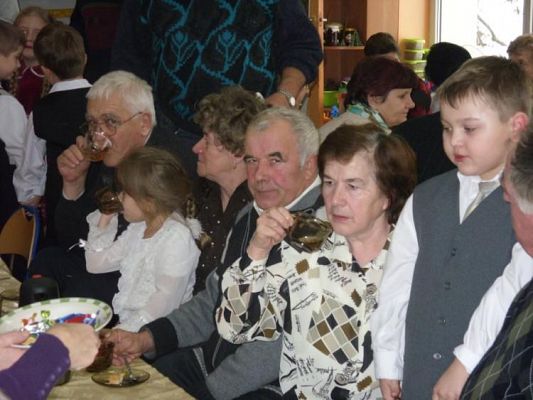 Grafika #8: 2010.01.21 - Dzień Babci i Dziadka w grupie "średniaków" i "starszaków"