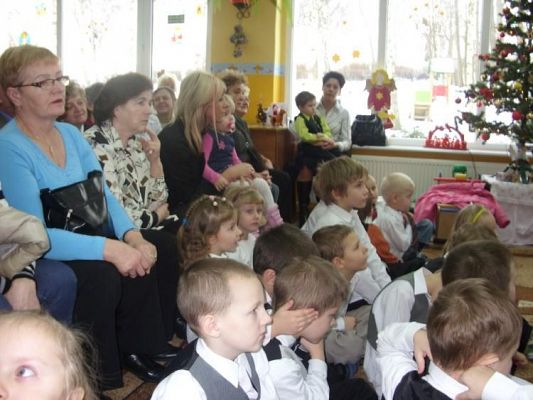 Grafika #16: 2010.01.21 - Dzień Babci i Dziadka w grupie "średniaków" i "starszaków"