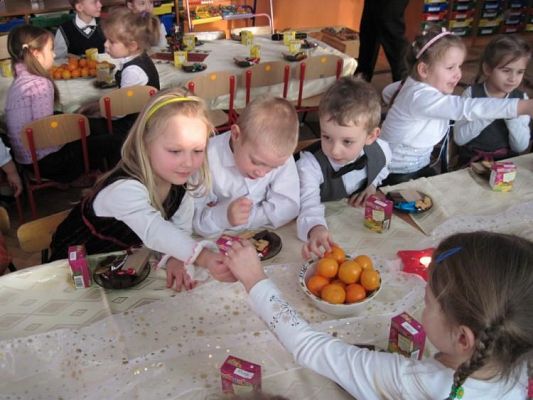 Grafika #4: 22.12.2009 - Wigilia w przedszkolu.