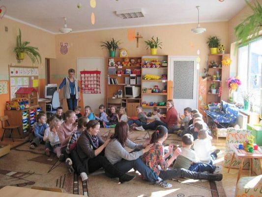 Grafika #0: 26.03.2010 - Klub Młodego Odkrywcy z wizytą w naszym przedszkolu