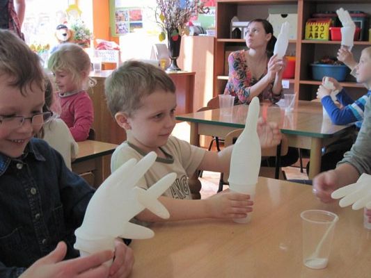 Grafika #4: 26.03.2010 - Klub Młodego Odkrywcy z wizytą w naszym przedszkolu