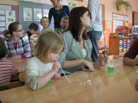 Grafika #18: 26.03.2010 - Klub Młodego Odkrywcy z wizytą w naszym przedszkolu