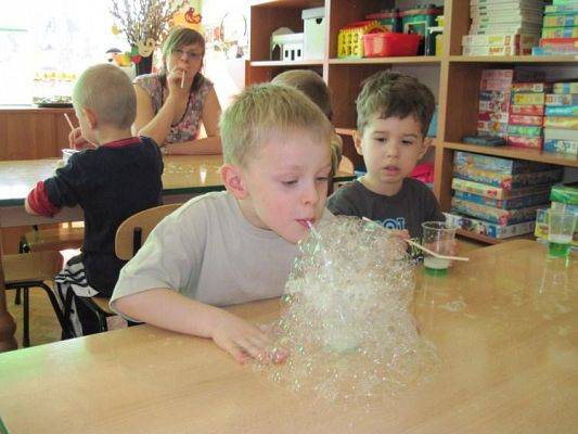 Grafika #23: 26.03.2010 - Klub Młodego Odkrywcy z wizytą w naszym przedszkolu