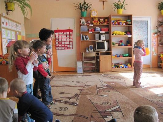 Grafika #32: 26.03.2010 - Klub Młodego Odkrywcy z wizytą w naszym przedszkolu