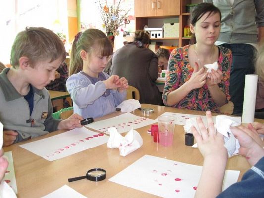 Grafika #39: 26.03.2010 - Klub Młodego Odkrywcy z wizytą w naszym przedszkolu