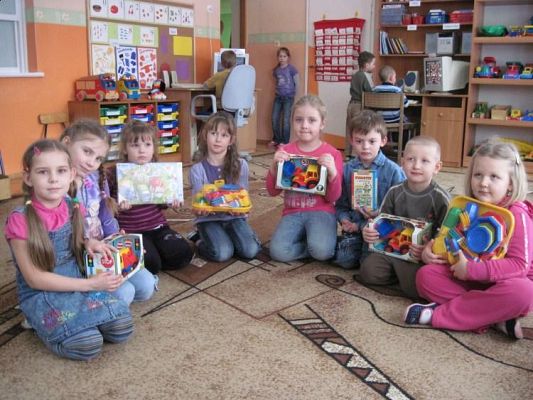 Grafika #0: 09.03.2010 - Nagrody od firmy REBA za zbiórkę zużytych baterii