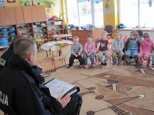 Grafika #2: 12.02.2010 - Pogadanka pt. "Bezpieczne ferie"