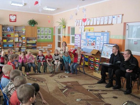 Grafika #9: 12.02.2010 - Pogadanka pt. "Bezpieczne ferie"