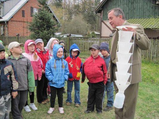 Grafika #1: 27.04.2010 - Wizyta w leśniczówce w Borze Charbrowskim