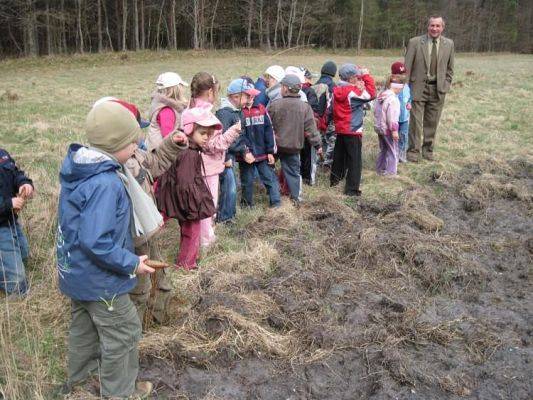 Grafika #9: 27.04.2010 - Wizyta w leśniczówce w Borze Charbrowskim