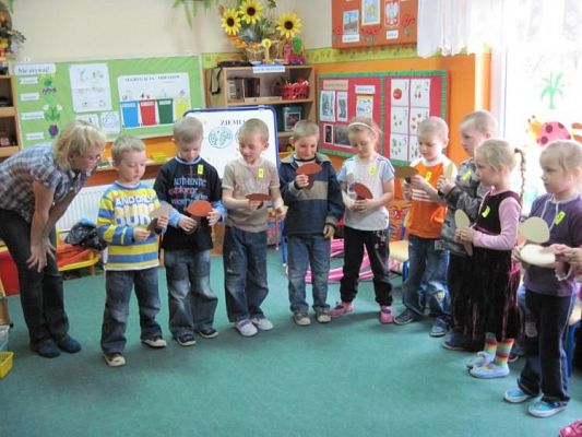 Grafika #2: 21.04.2010 - Zajęcia otwarte w grupie Średniaków