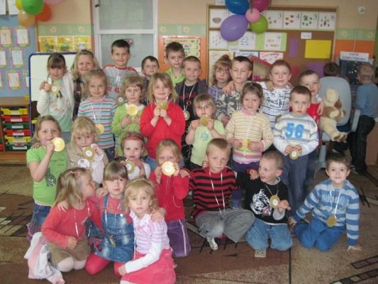 Grafika #3: 31.05.2010 - Olimpiada dobrego zachowania - złoci medaliści w miesiącu maju