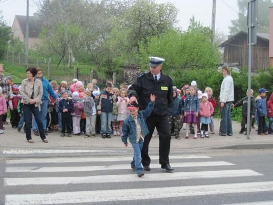 Grafika #2: 20,05,2010 - Spotkanie z policjantem