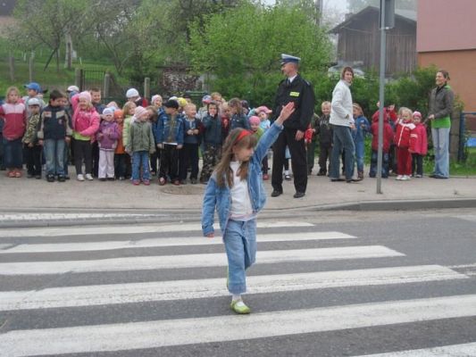 Grafika #3: 20,05,2010 - Spotkanie z policjantem