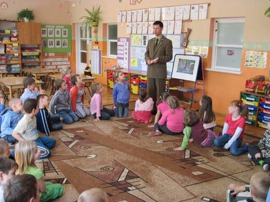 Grafika #9: 11.05.2010 - Laureaci Gminnego Konkursu Plastycznego pt."Cztery pory roku"