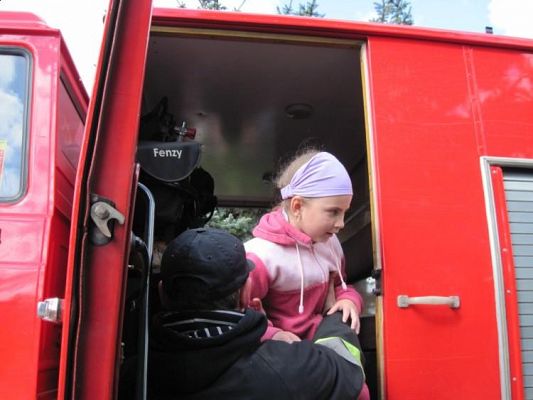 Grafika #9: 05.05.2010 - Strażacy w naszym przedszkolu